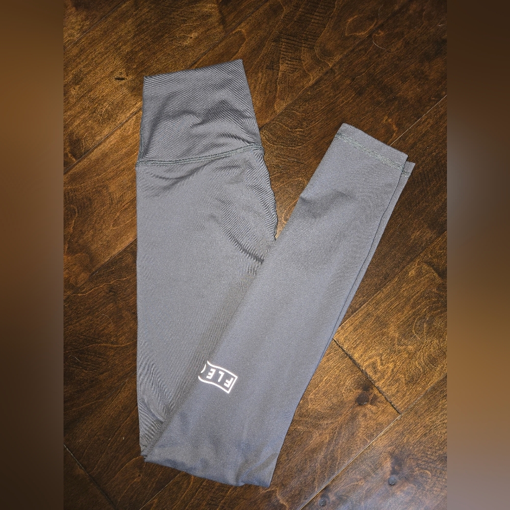 FLEO El Toro Legging 28" - High Rise Size Small - Picture 5 of 5
